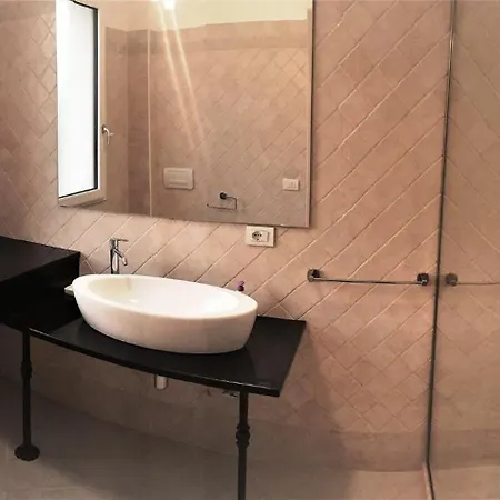 Double In With Private Pool San Teodoro ゲストハウス