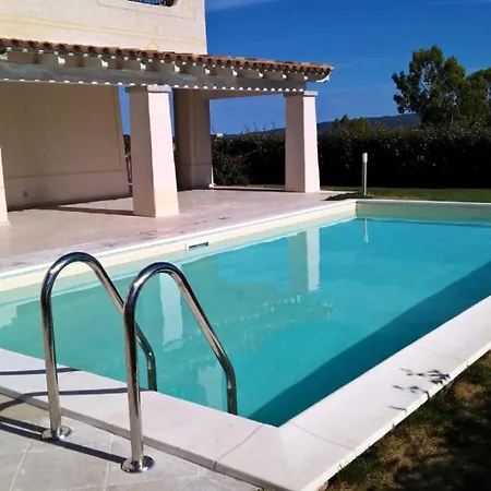Double In With Private Pool San Teodoro ゲストハウス *