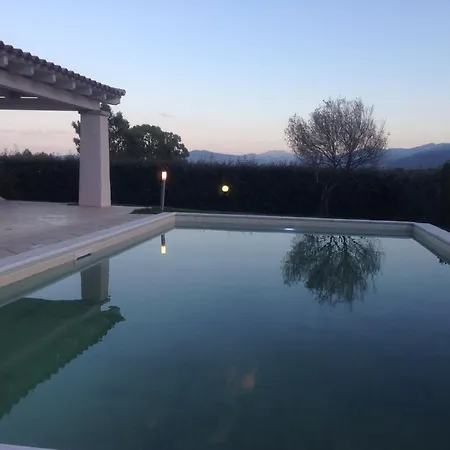 ゲストハウス Double In With Private Pool San Teodoro モンテ・ペトロズ